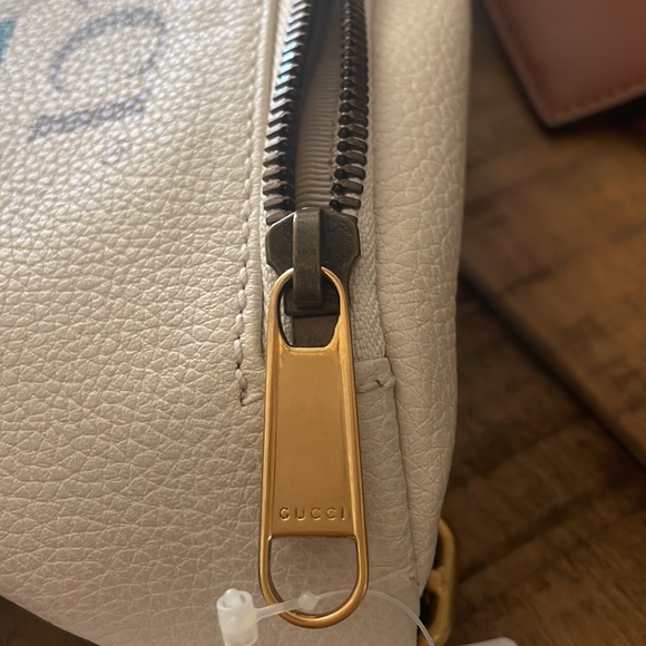 SOLD-Gucci Belt Bag⭐️ - Picture 15 of 16